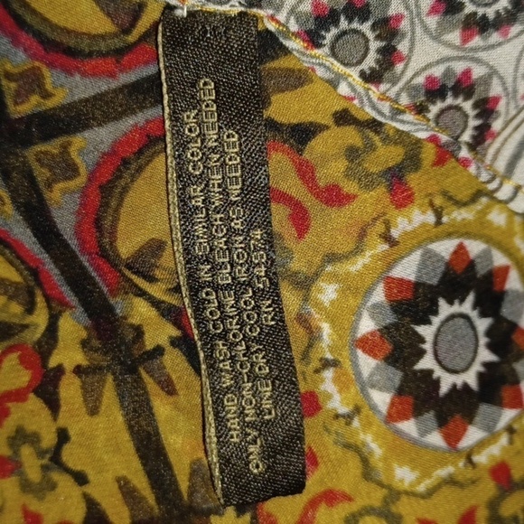 Long Beautiful Brown, Black, White &  Red Scarf/Wrap - Picture 9 of 9